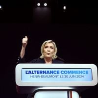 Activos franceses subieron tras victoria de Le Pen un poco más estrecha de lo que estimaban los mercados