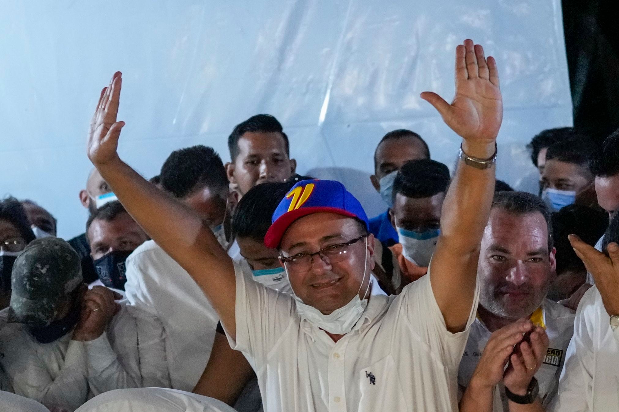 Candidato chavista cae derrotado en la repetición de elección de gobernador  en clave estado de Barinas - La Tercera