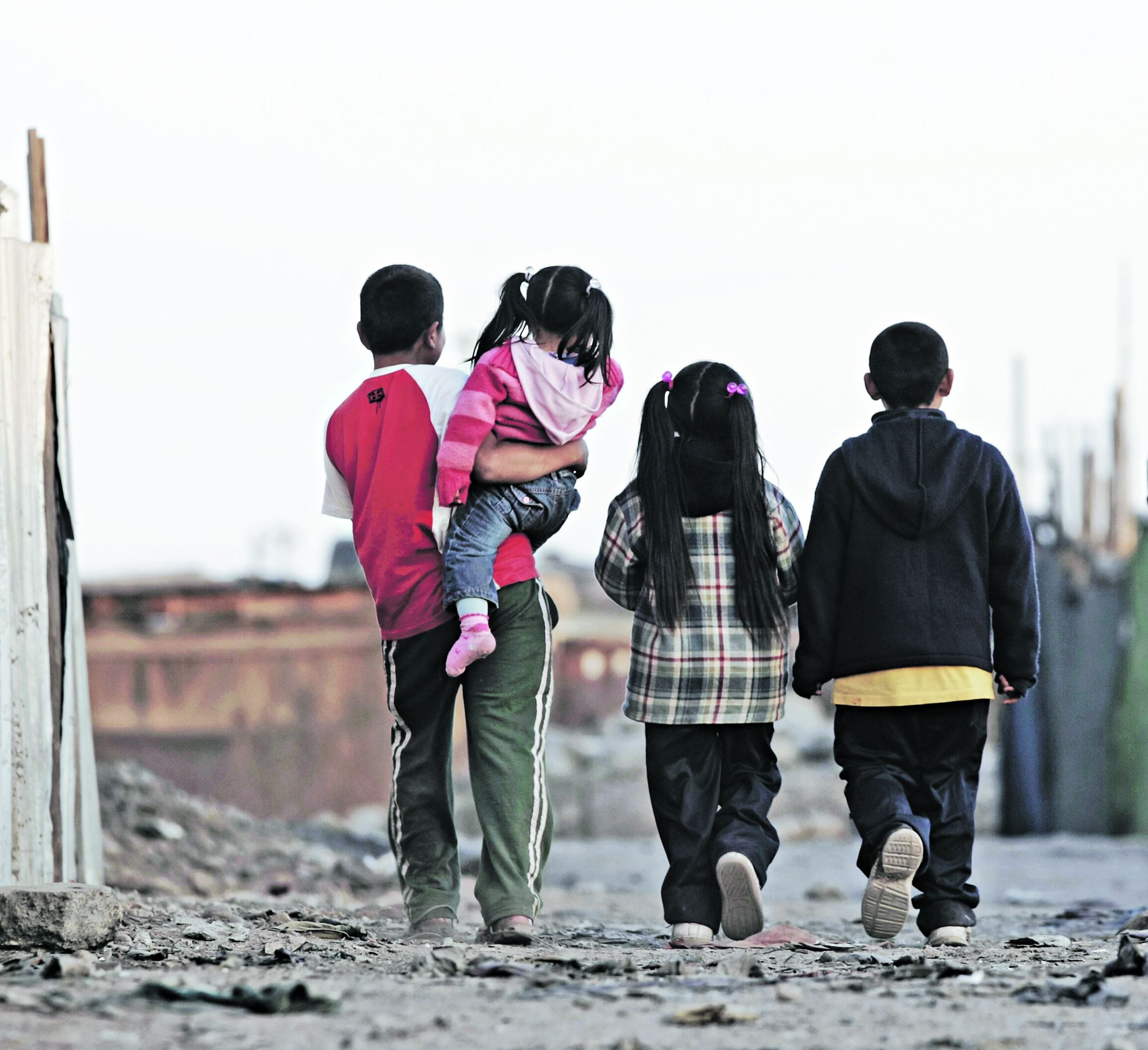 Las carencias de la niñez en Chile: 263 mil menores de edad viven en  situación de extrema pobreza - La Tercera
