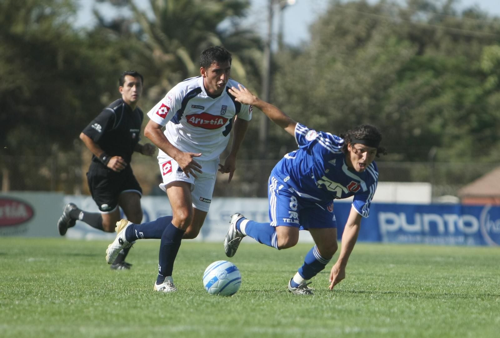 La última vez de Deportes Melipilla en Primera División fue en 2008. Uno de sus jugadores fue Jaime García, actual entrenador de Ñublense. Foto: Archivo Copesa.