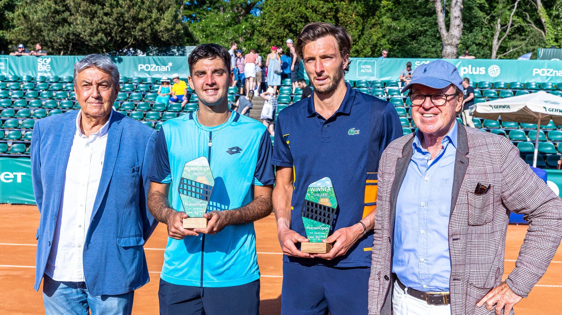 Tomás Barrios y Arthur Rinderknech durante la ceremonia final.