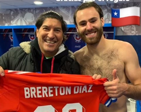 Iván Zamorano compartió con Ben Brereton tras el triunfo de la Roja sobre Venezuela.