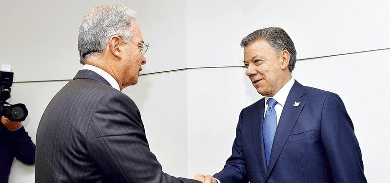 Santos y Uribe.
