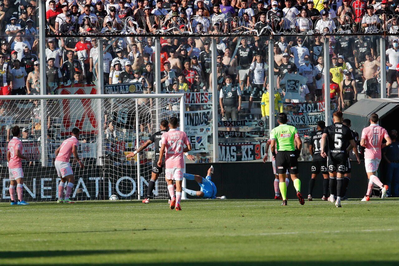 Pablo Solari marcó el gol del empate parcial. Finalmente, lo ganó Colo Colo.