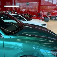Alfa Romeo trae a Chile las versiones Tributo Italiano del Giulia y Stelvio