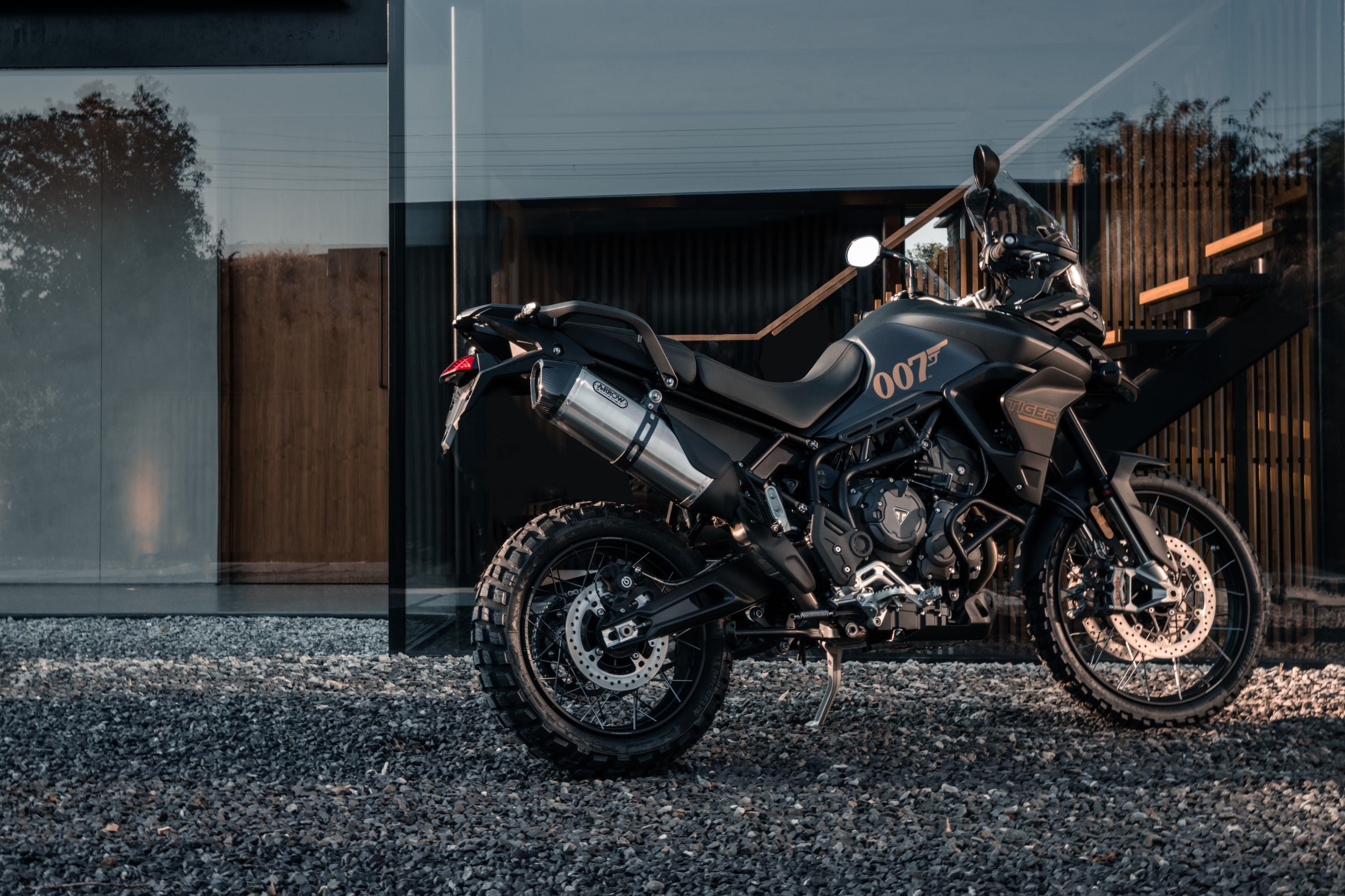 Triumph Tiger 900 Bond Edition