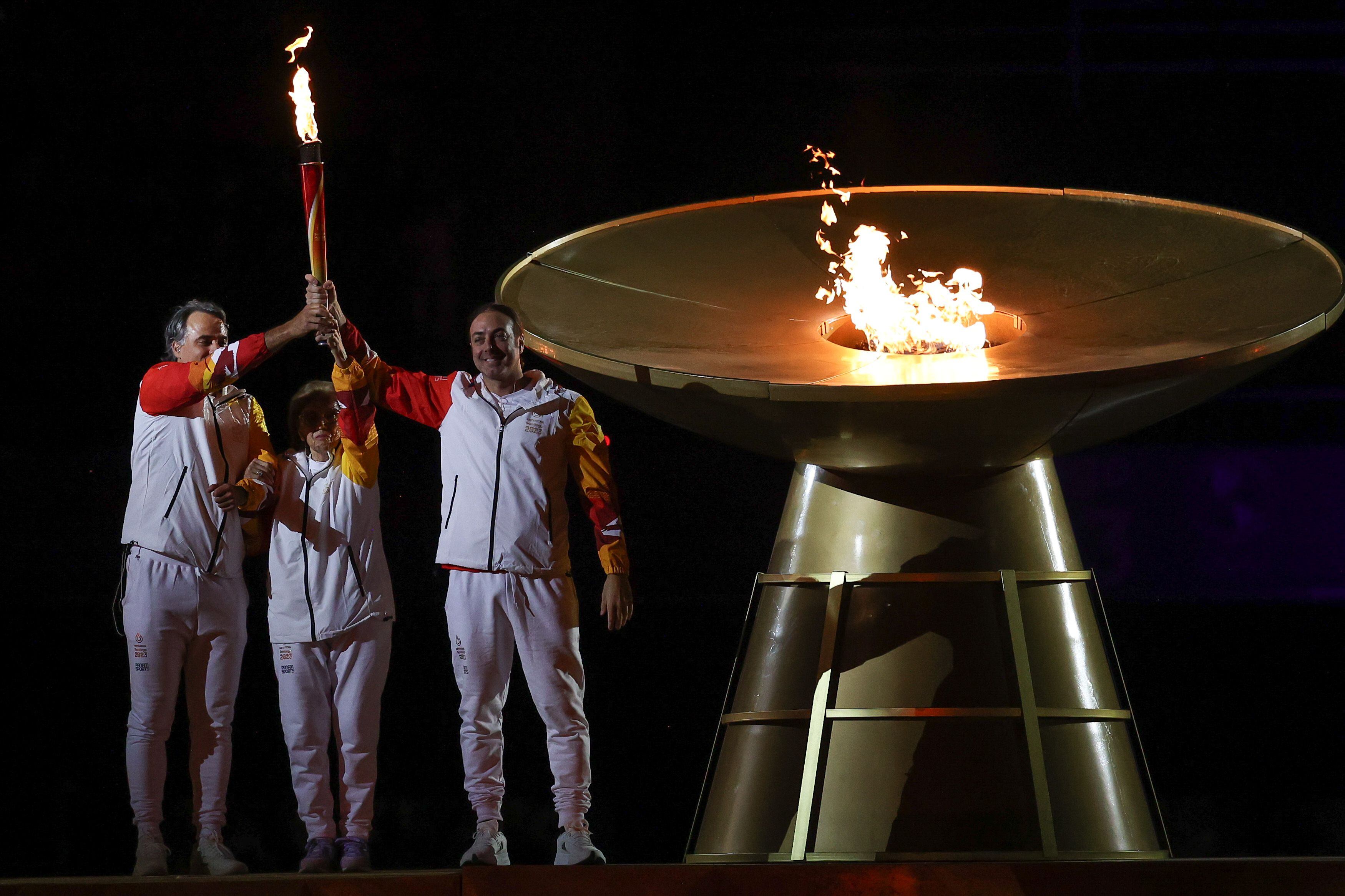 Panam Sports CON CEREMONIAL MAPUCHE SANTIAGO 2023 PRESENTA LAS ANTORCHAS DE LOS  JUEGOS - Panam Sports