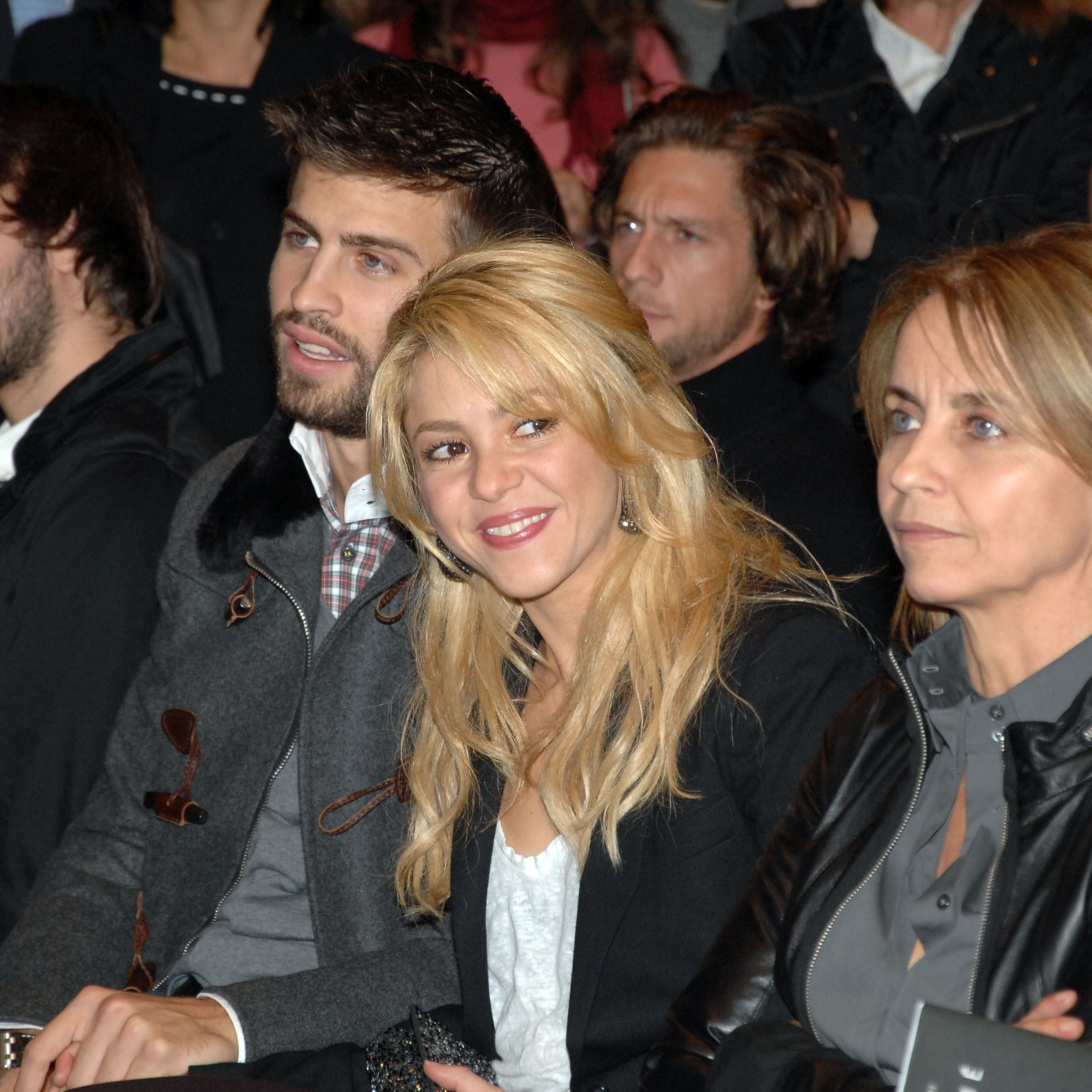 Gerard Piqué, Shakira y Montserrat Bernabeu