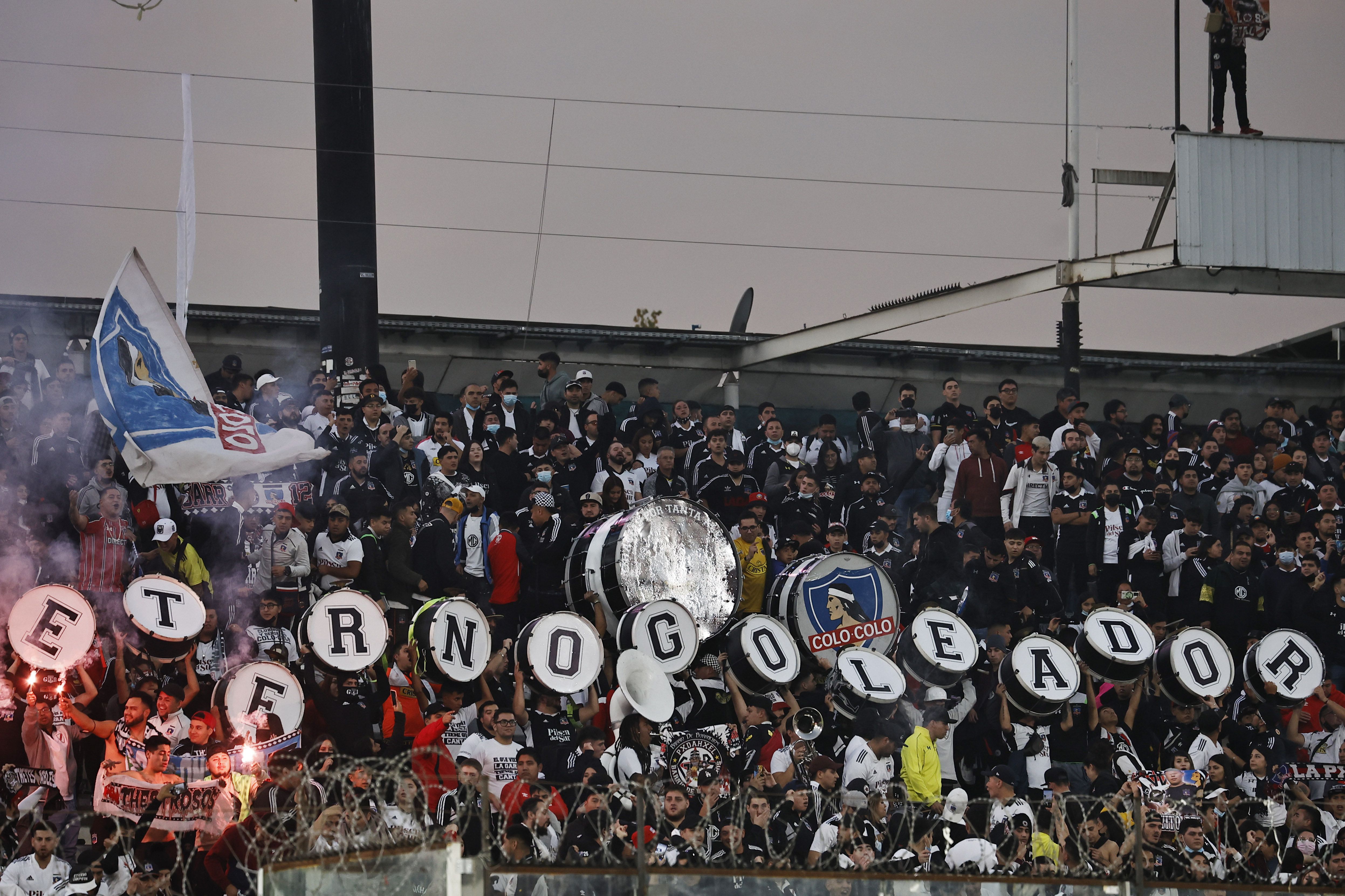 Hinchada de Colo coló  durante el partido valido por la décimo tercera fecha del Campeonato PlanVital 2022, entre Colo Colo vs Coquimbo Unido, en el estadio Monumental.

 FOTO: KARIN POZOAGENCIAUNO