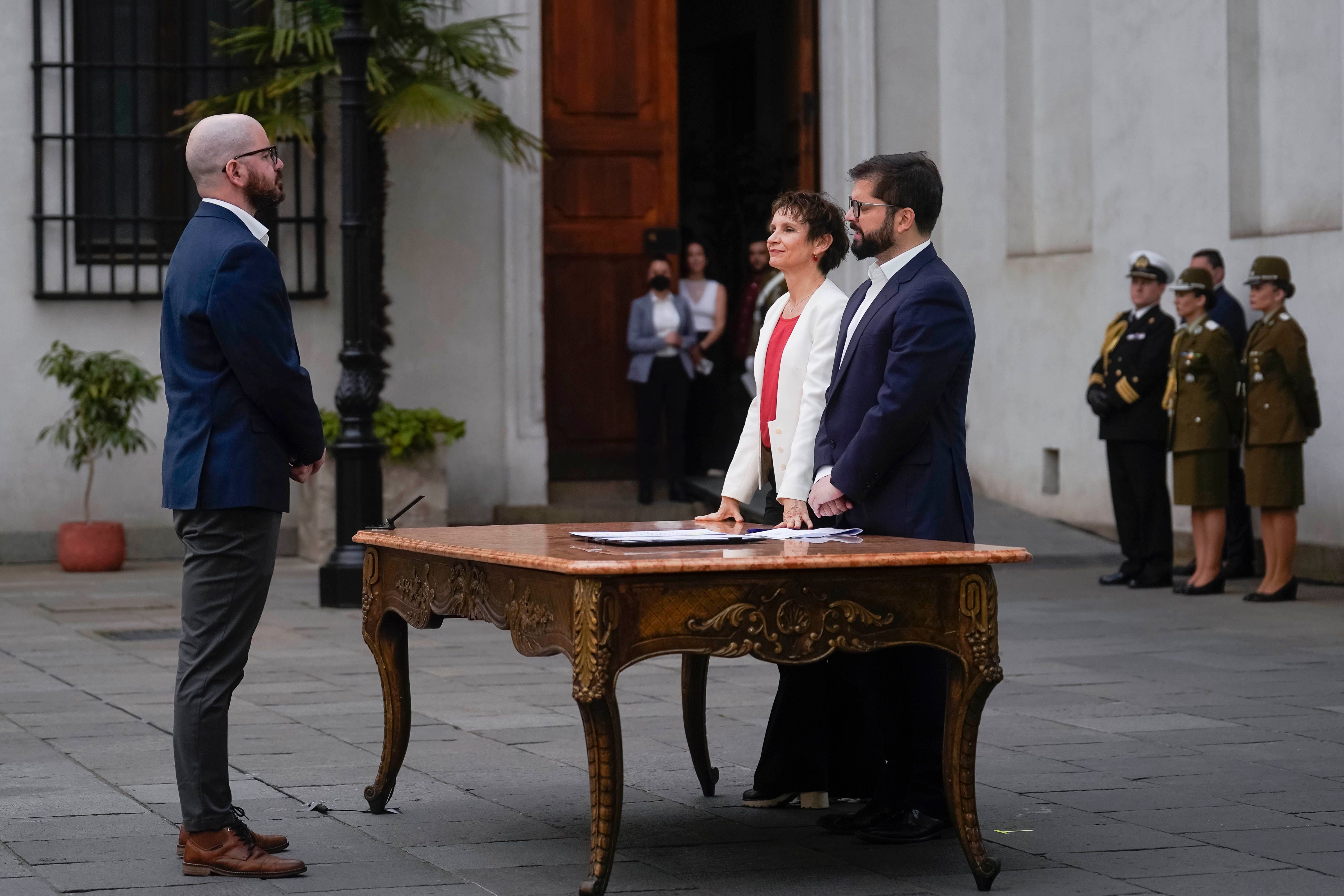 CAMBIO GABINETE PRESIDENTE GABRIEL BORIC