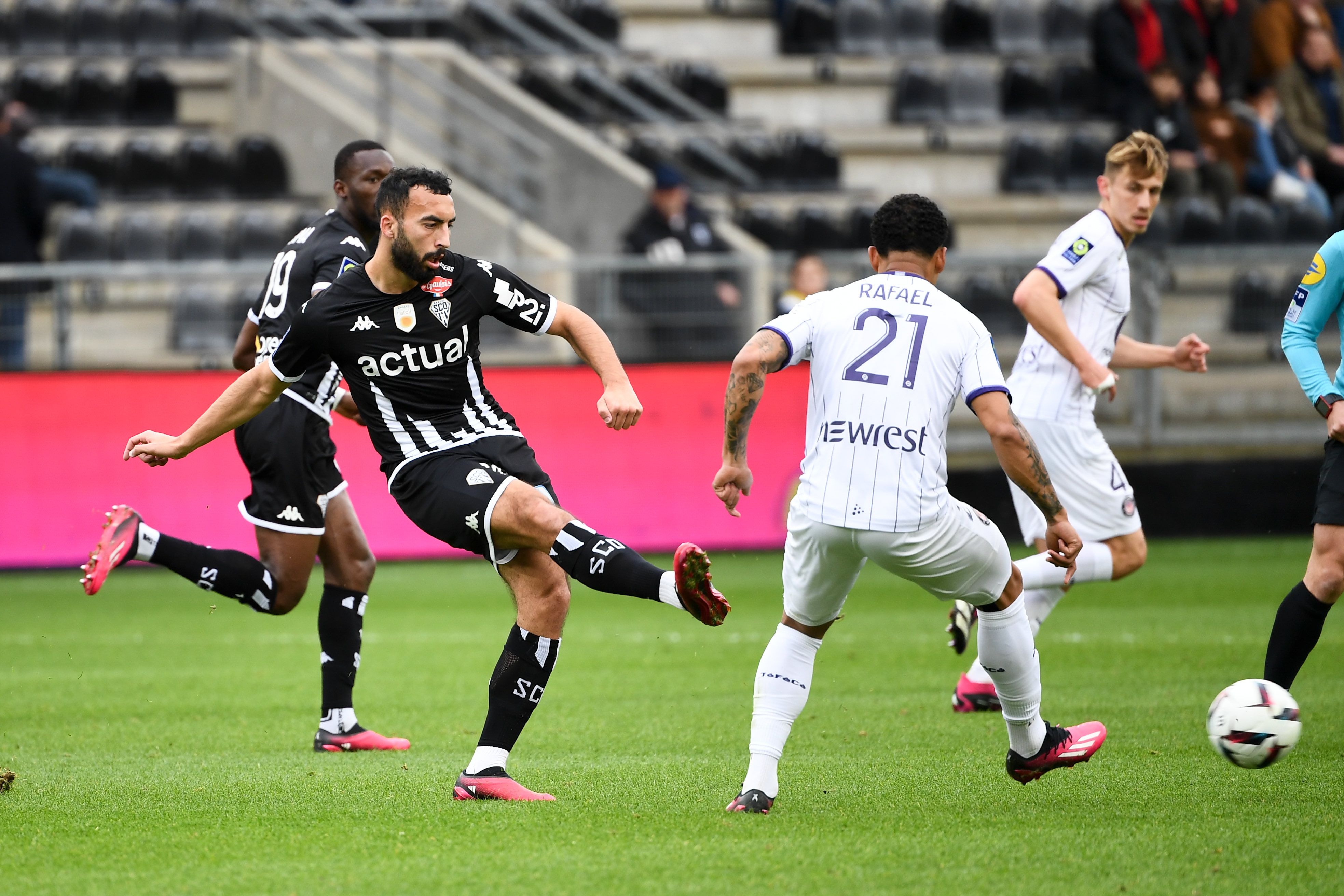 Angers vs Toulouse