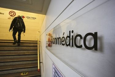 UnitedHealth Group, el mayor conglomerado de salud del mundo quiere vender Banmédica