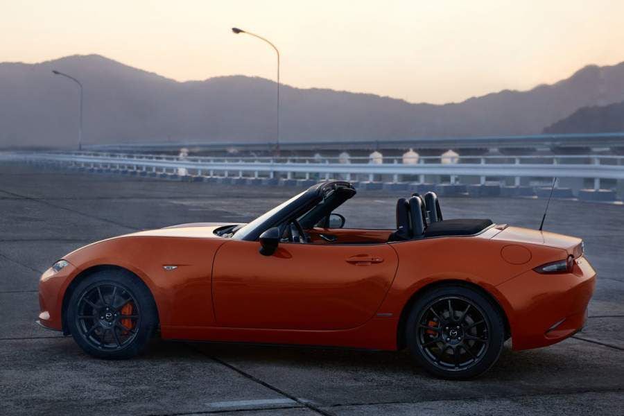 Mazda-MX-5_30th_Anniversary-2019-1280-03-900x600.jpg