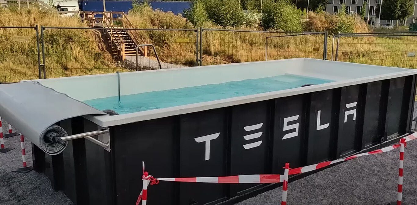 tesla piscina