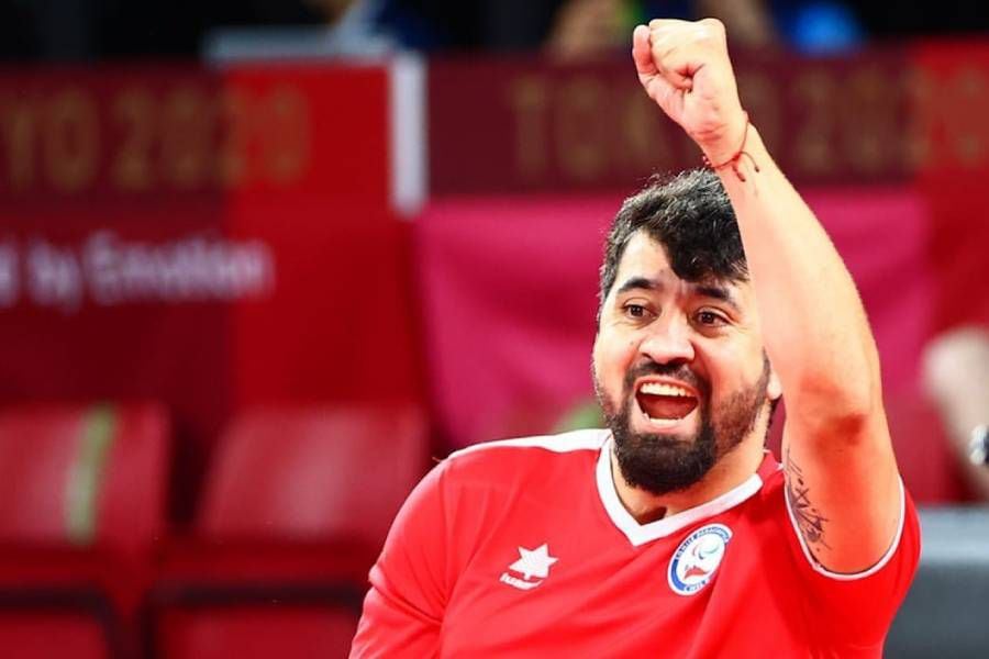 Luis Flores avanzó a los octavos de final de la Clase 2 del tenis de mesa en los Juegos Paralímpicos de Tokio 2020.