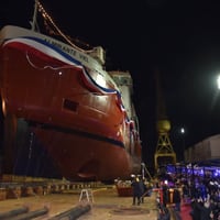 Armada lanza al agua al “Almirante Viel”, el buque más grande que se ha construido en Latinoamérica