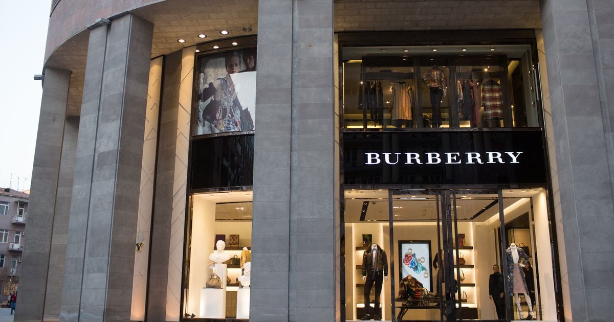 Burberry quema lo shop que no vende hoy