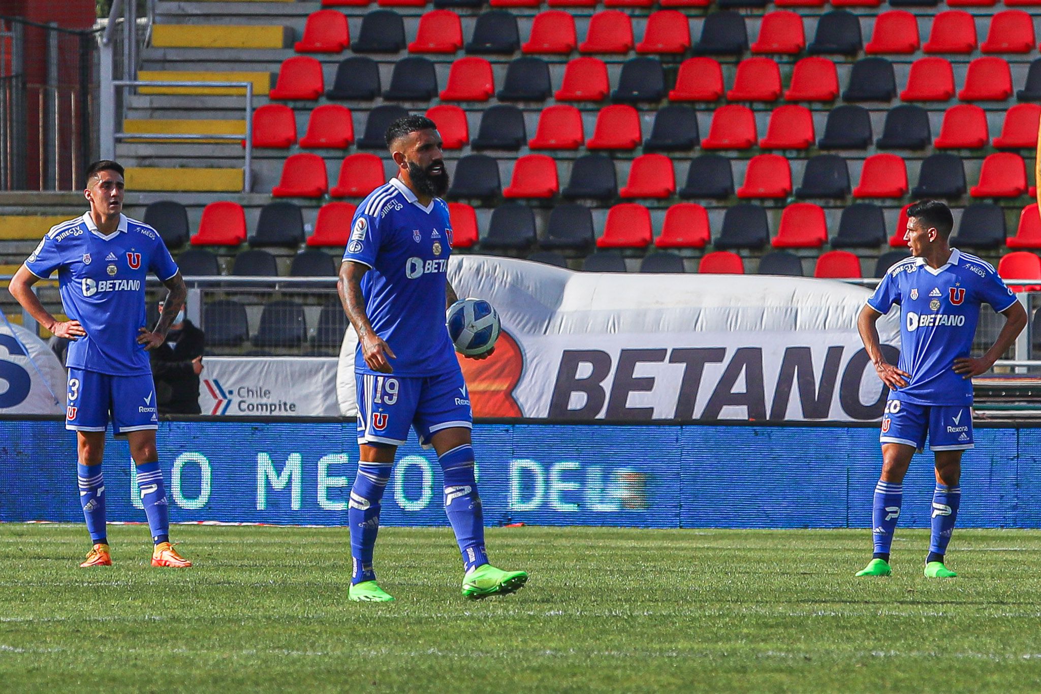 Una muestra de la decepción azul tras caer en el Superclásico ante Colo Colo