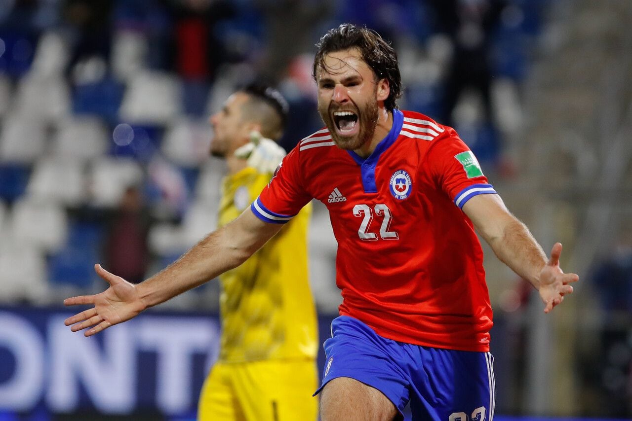 Ben Brereton celebra el 1-0 de Chile. Sigue los detalles del partido entre la Selección Chilena y Paraguay.