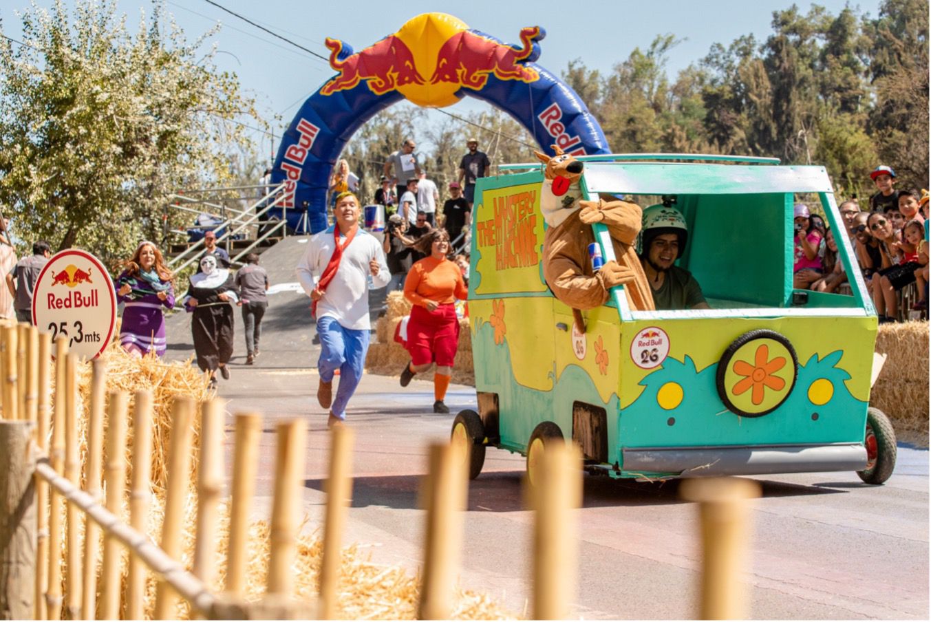 Estos son los 30 autos locos que irán por el triunfo en el Soapbox Race