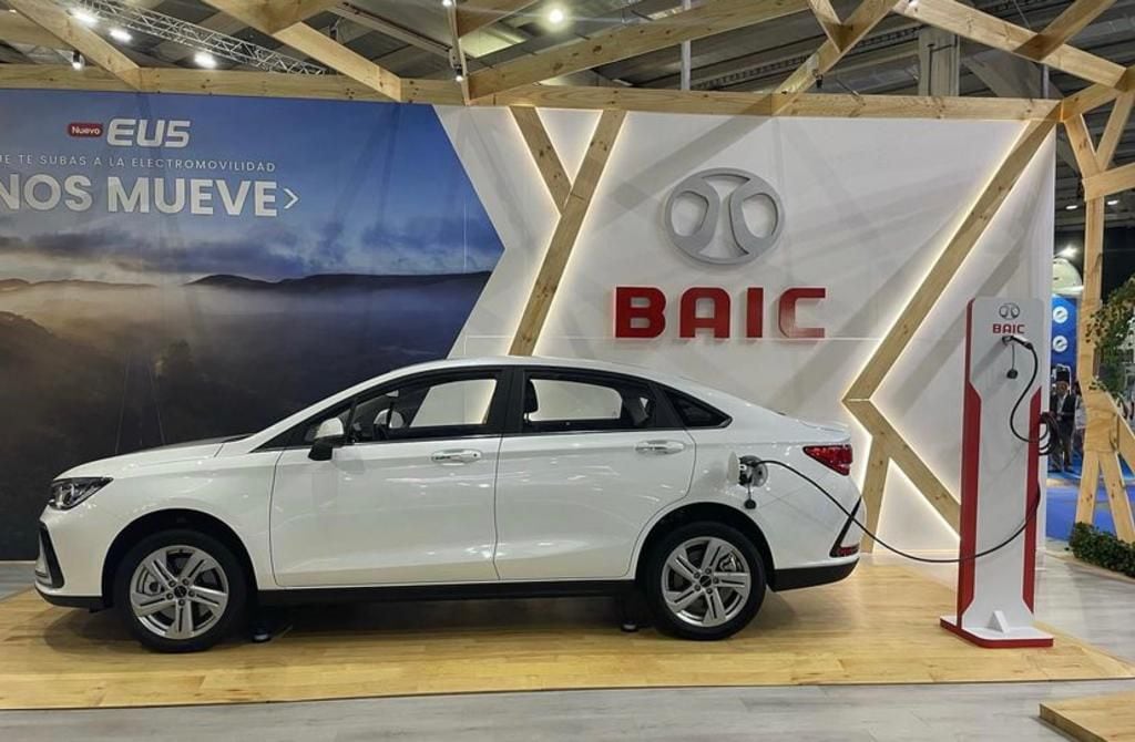 BAIC EU 5