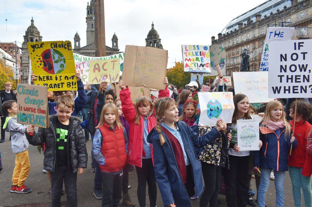 ONU/Laura Quinones Jóvenes activistas del medio ambiente se manifiestan durante la Conferencia sobre el Clima COP26 en Glasgow, Escocia.