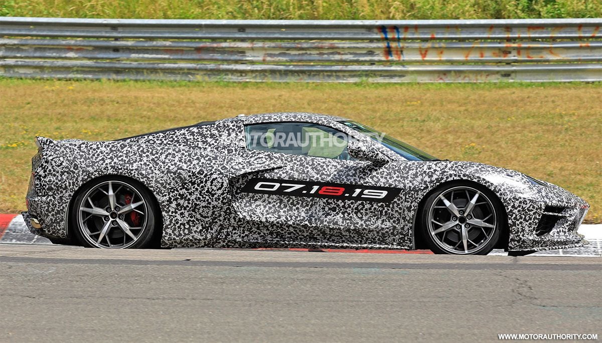 2020-chevrolet-corvette-c8-spy-shots-image-via-s-baldauf-sb-medien_100707517_h.jpg