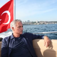 En medio de una guerra dirigencial y una sequía de títulos: Mourinho es el nuevo técnico del Fenerbahçe