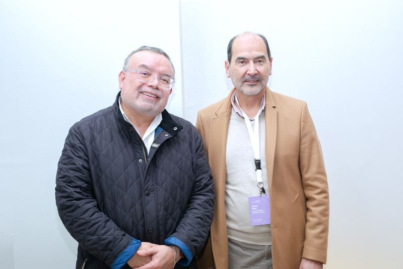 José Caro, profesional del Hospital Puerto Montt, y Jaime Saez, del Hospital San Borja Arriaran de Santiago.