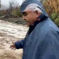 Alcalde de Punitaqui fue alcanzado por el agua de una quebrada mientras transmitía en vivo