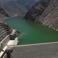 Consorcio de Besalco y Dragados demanda al Fisco y exige US$ 18,5 millones por incumplimientos en obras de embalse en Arica