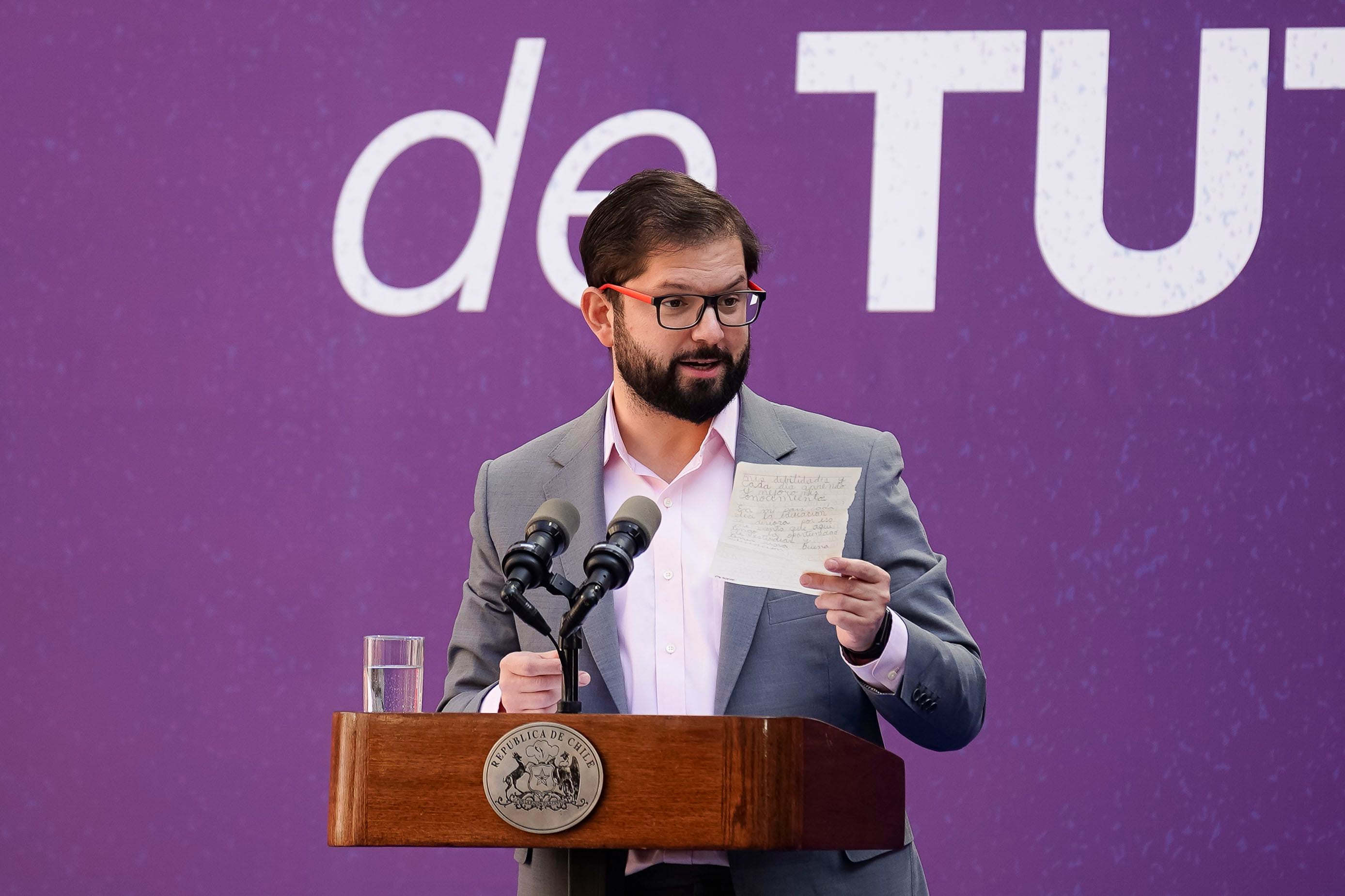 PRESIDENTE GABRIEL BORIC PARTICIPA DEL PLAN NACIONAL DE TUTORIAS EN PALACIO DE LA MONEDA