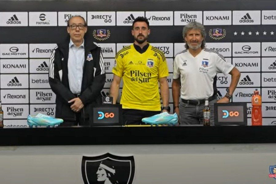 Fernando de Paul, posando con Alfredo Stöhwing y Daniel Morón