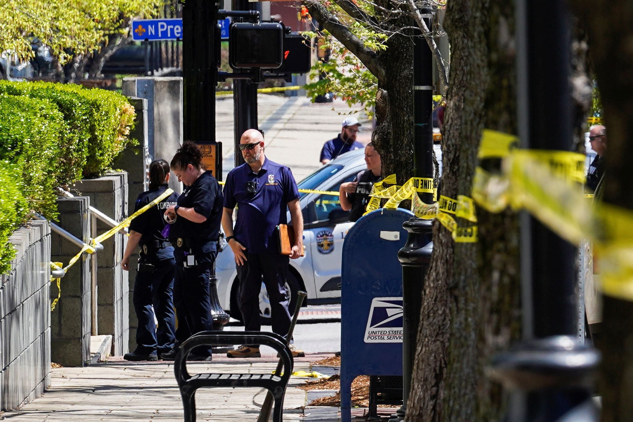 Horror en Kentucky: revelan videos del tiroteo que dejó cinco muertos en un banco de Louisville