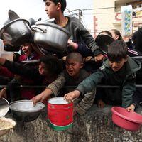 Jefe de Agencia de Refugiados Palestinos de ONU dice que sin tregua la infancia de Gaza se convertirá “en una generación perdida”