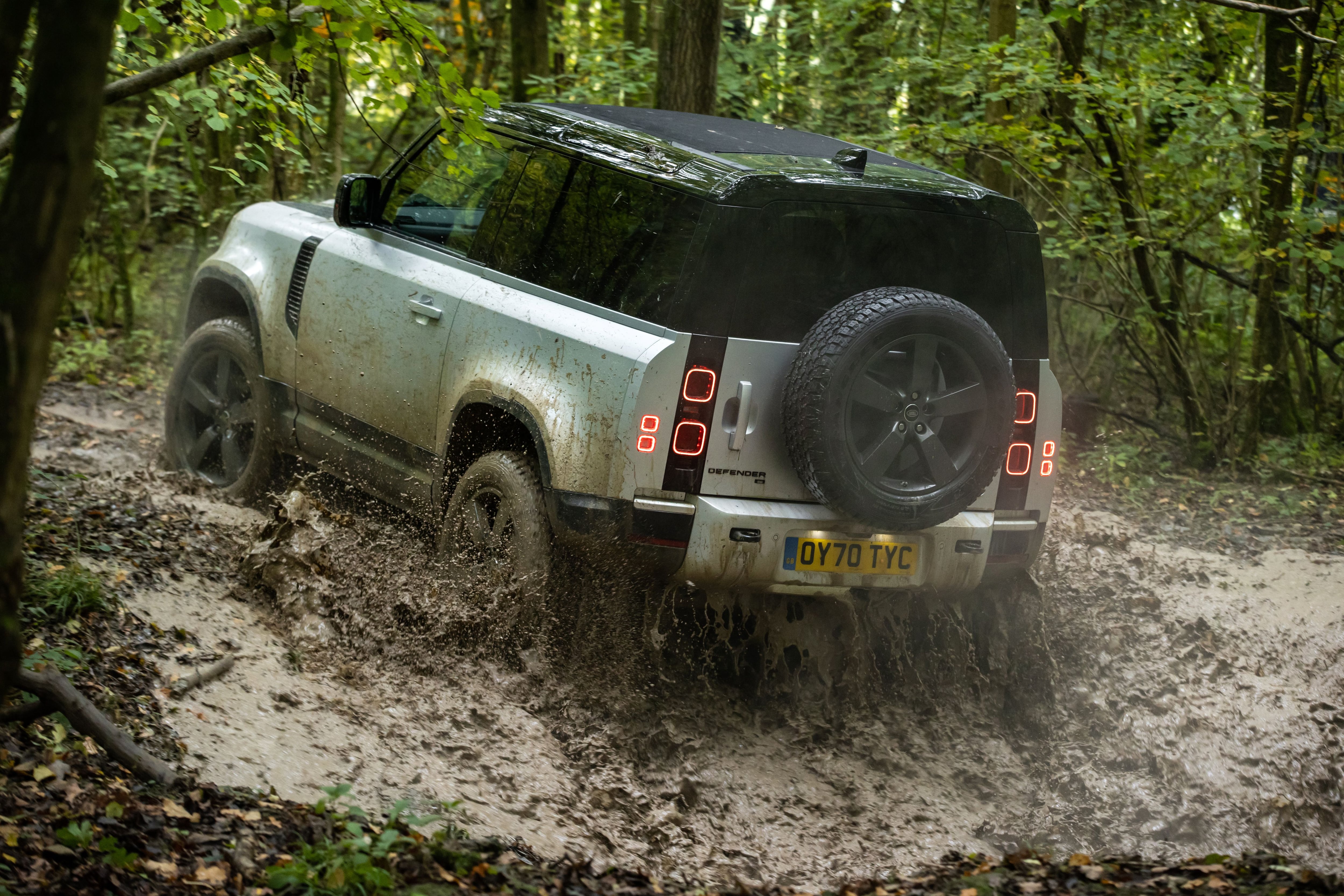 Land Rover Defender 90