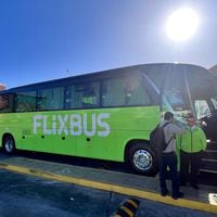 Firma alemana de buses Flix resalta su plan de expansión en Chile con más flota, nuevas rutas y uso de energías alternativas