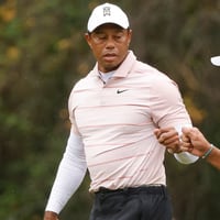 De tal palo, tal astilla: hijo de Tiger Woods deslumbra al mundo del golf en torneo junto a su padre