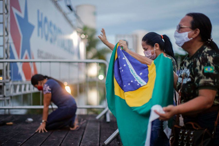 Brasil se acerca a 4.000 muertes diarias por Covid-19 - La Tercera