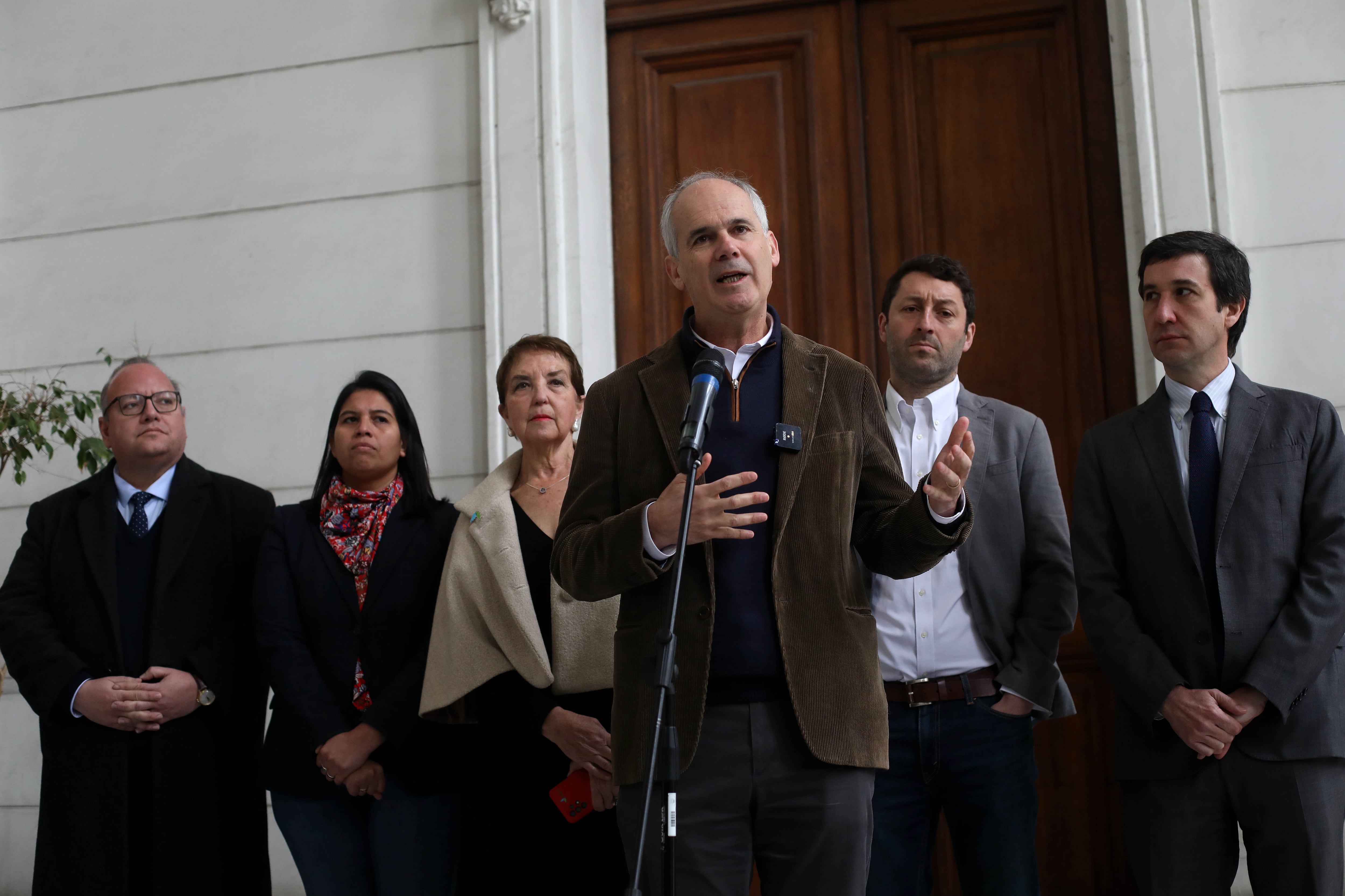 Evaluar caso a caso: la definición de los partidos de Chile Vamos ante eventuales descuelgues en las municipales