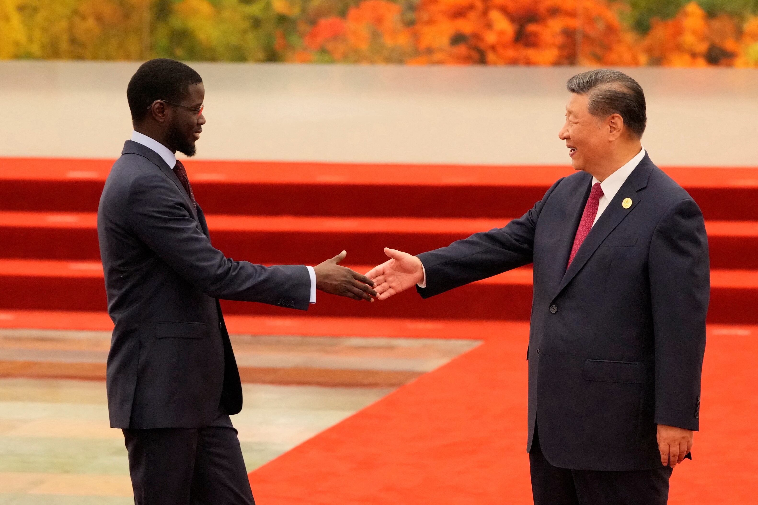 China busca más influencia en África con cumbre clave de tres días en Beijing