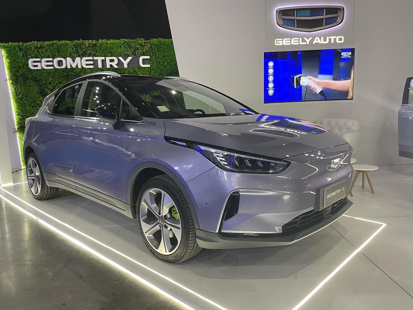 Geely Geometry C