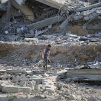 Israel bombardea una escuela en el sur de Gaza y dice que era un “centro de mando” de Hamás