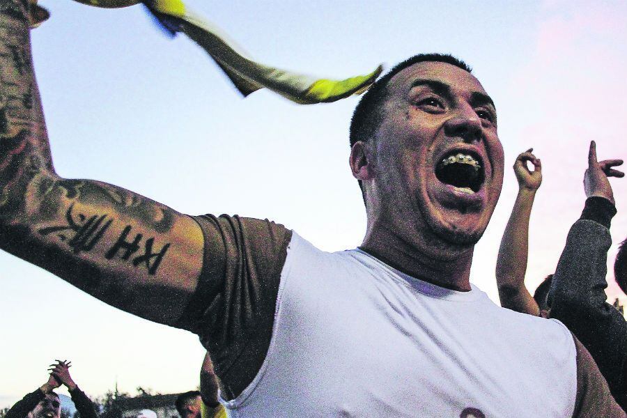 Pelota, combos, marihuana, y barrio image