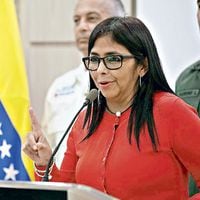 Vicepresidenta de Venezuela queda herida por caída de árbol durante paso del huracán “Beryl”
