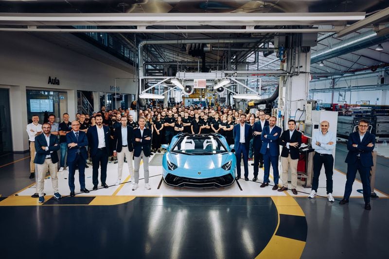 Lamborghini pone fin a la mítica era del Aventador - La Tercera