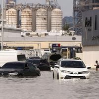 ¿Cuáles fueron las causas de la fuerte tormenta que provocó inundaciones en Dubái?