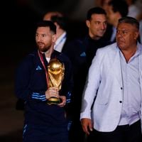 Gobierno argentino exige a Messi y a Chiqui Tapia que se disculpen con Francia por cánticos racistas y homofóbicos